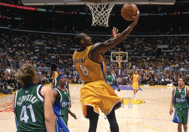 十三水技巧：在有王牌（赖子）的变种规则中，如何最大化王牌价值？（十三水策略：赖子玩法中如何最大化王牌价值）